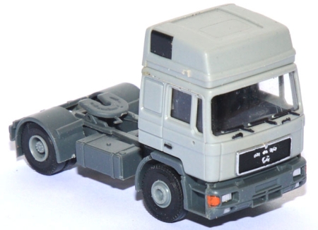 MAN F 2000 3achsig Solozugmaschine grau