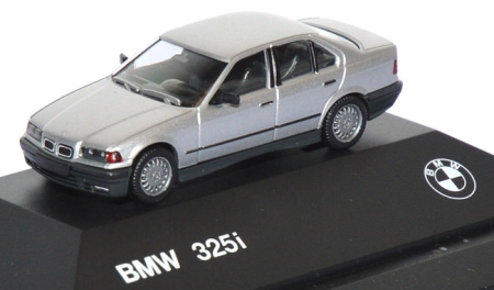 BMW 325i (E36) silbermetallic