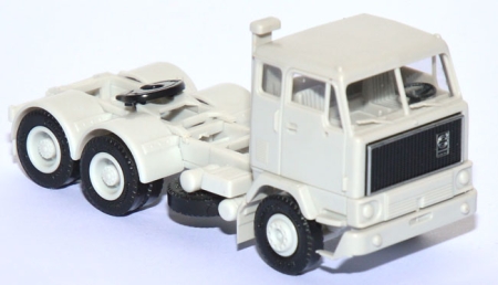 Volvo F89 3achsig Solozugmaschine grauweiß