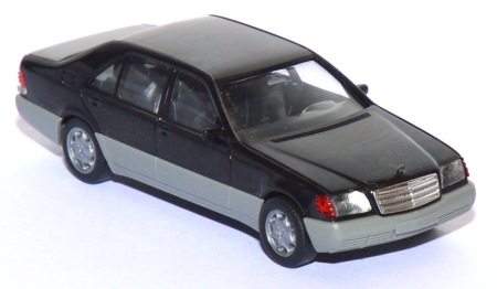 Mercedes-​Benz 600 SEL (W140) schwarz