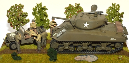 Panzer Sherman M4A3E2 + Willys Jeep grün