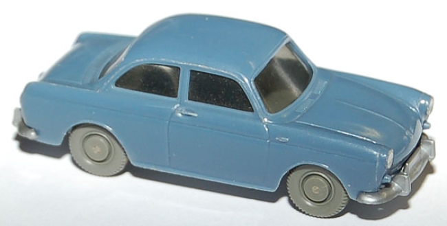 VW 1500 Stufenheck ozeanblau