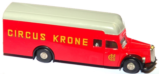 Mercedes-Benz O 6600 Koffer Circus Krone