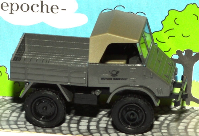 Mercedes-Benz Unimog 411 Post grau