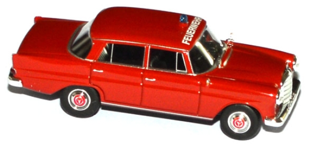 Mercedes-Benz 190 C (W 110) Feuerwehr rot