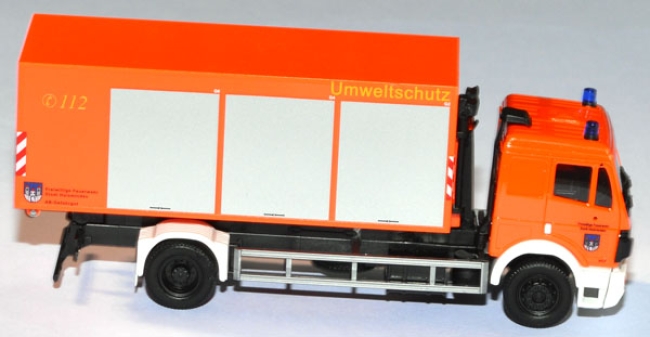 Mercedes-Benz SK ´94 Abrollcontainer-LKW Feuerwehr Holzminden leuchtrot