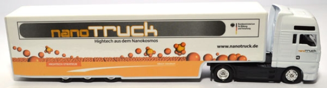 MAN TG-A XXL Koffersattelzug Nanotruck weiß