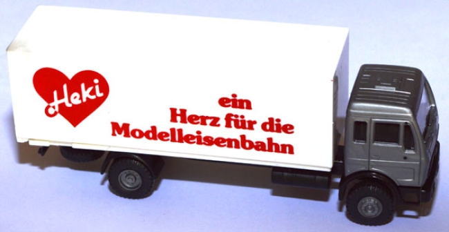 Mercedes-Benz 1217 Koffer-LKW Heki silber