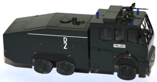 Mercedes-Benz SK Wasserwerfer 9000 Bundespolizei D2 grün