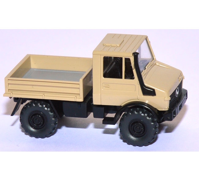 Mercedes-Benz Unimog U 1700 cremebeige