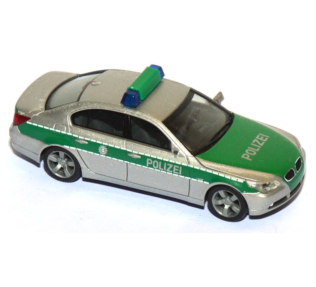 BMW 5er Limousine Polizei Bayern grün