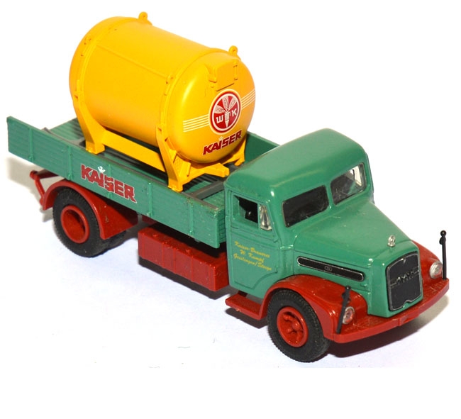 MAN F8 Diesel Pritschen-LKW Brauerei Kaiser grün