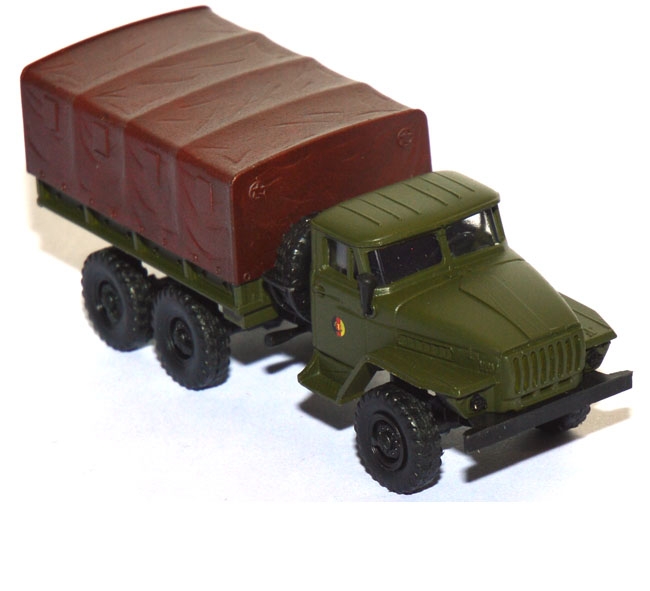 Ural Pritschen-LKW 6x6 NVA Armee DDR grün