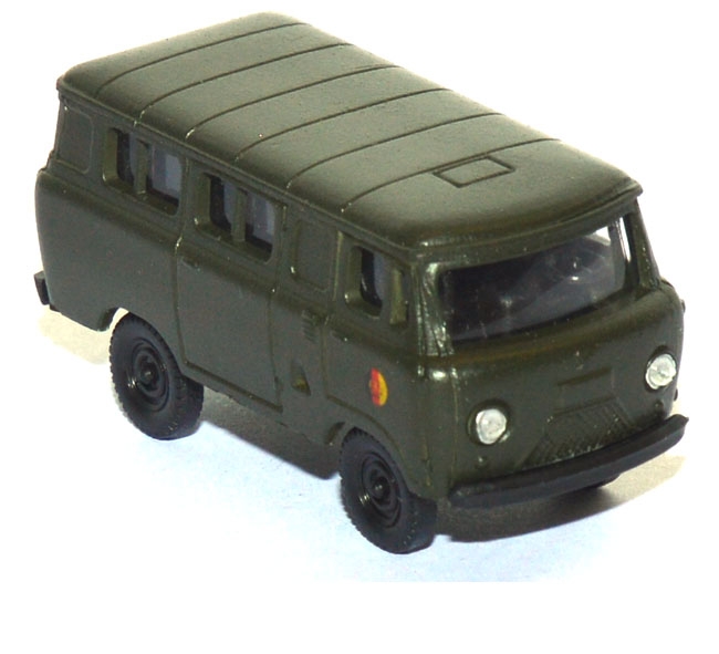 UAZ 452 Kleinbus NVA Militär grün