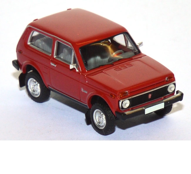 Lada 2121 Niva rot