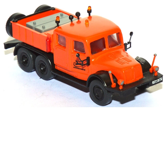 Tatra T 141 Schwerlastzugmaschine 6x6 Interflug orange