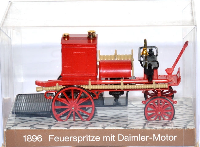 Feuerspritze mit Daimler-Motor 1896 rot