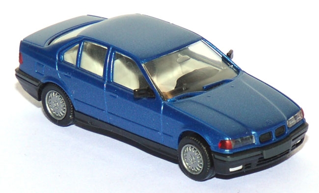 BMW 325i (E36) blaumetallic