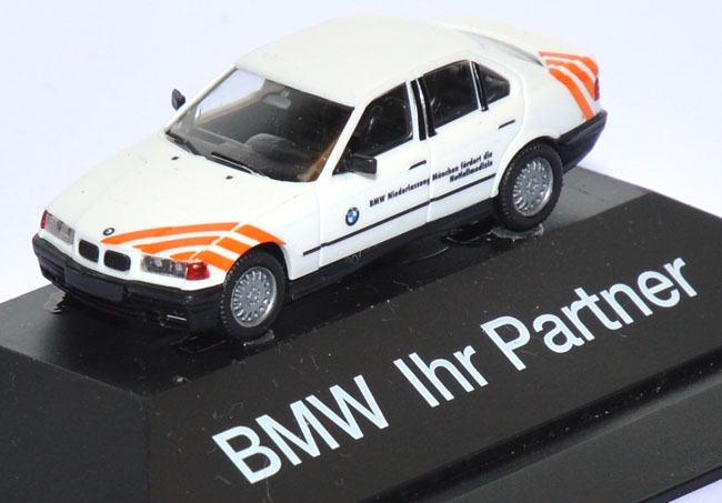 BMW 325i - BMW Ihr Partner München weiß