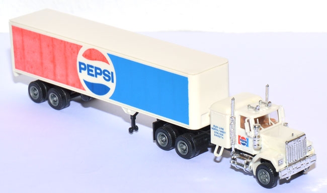 GMC General Sleeper Koffersattelzug Pepsi Run-Line weiß