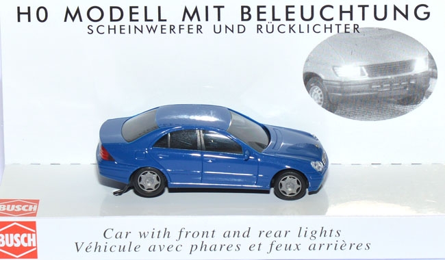 Mercedes-Benz C-Klasse mit Beleuchtung blau 5650