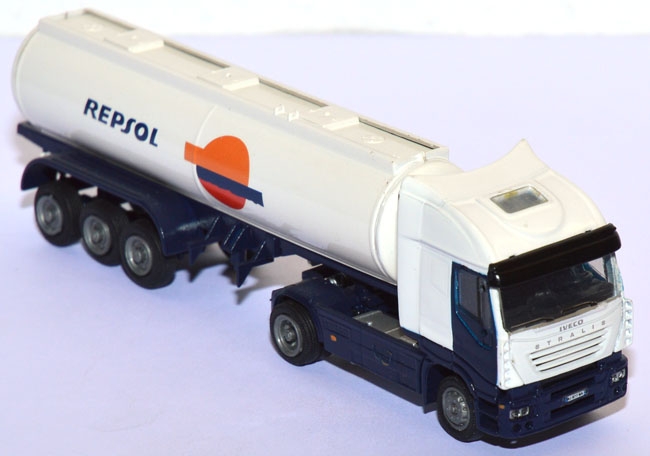 Iveco Stralis Tanksattelzug Repsol weiß