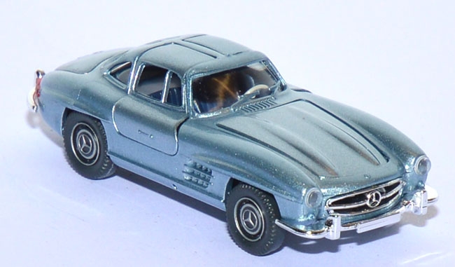 Mercedes-Benz 300 SL Coupé hellblaumetallic