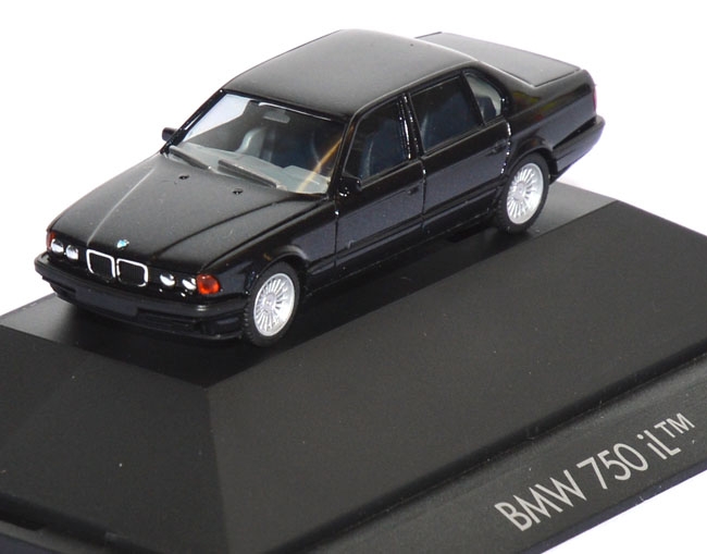 BMW 750 iL schwarz