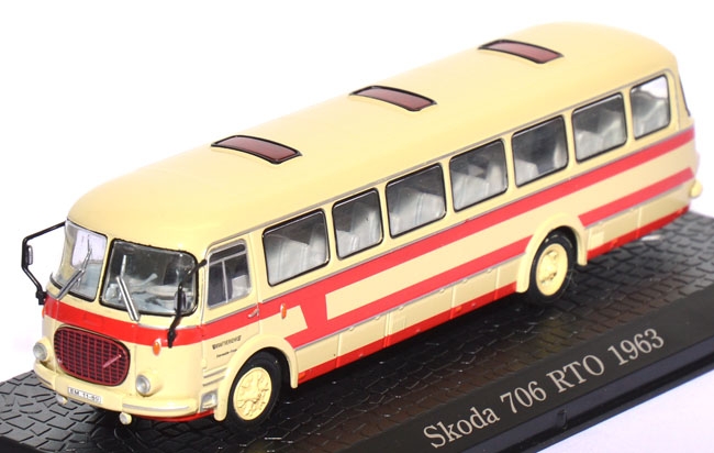 Skoda 706 RTO Bus creme