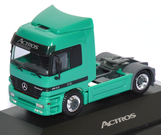 Mercedes-Benz Actros 1843 Solozugmaschine 2achsig grün