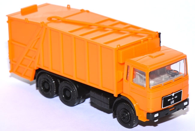 MAN F8 Pressmüllwagen orange