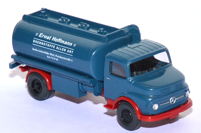 Mercedes-​Benz L 1413 Heizölwagen azurblau