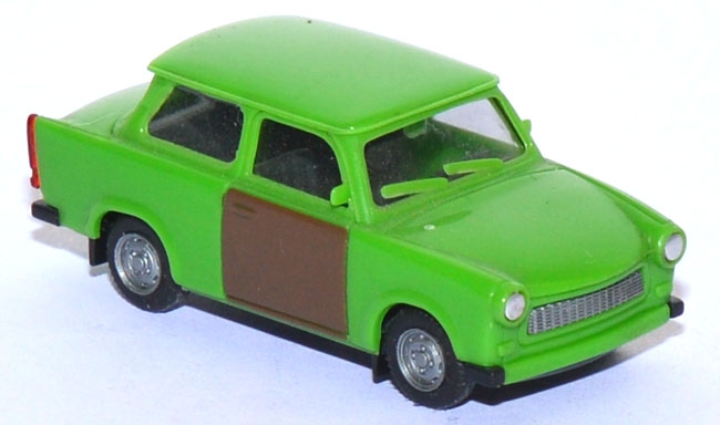 Trabant 601 S Limousine crash grün