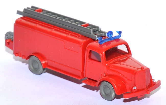 Mercedes-​Benz L 5000 LF Feuerwehr Spritzenwagen rot