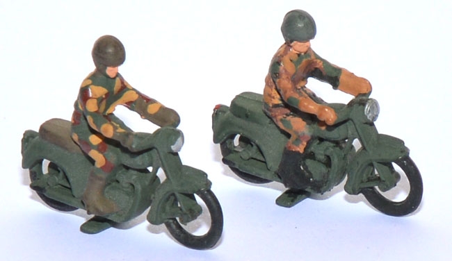 Kradfahrer / Motorrad - 2 Stück Armee Militär