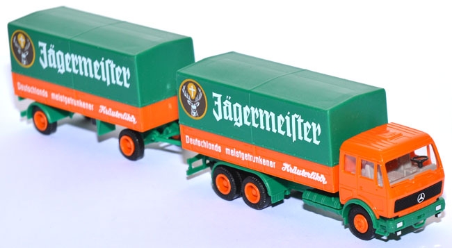 Mercedes-​Benz NG 73 Pritschenlastzug Jägermeister orange