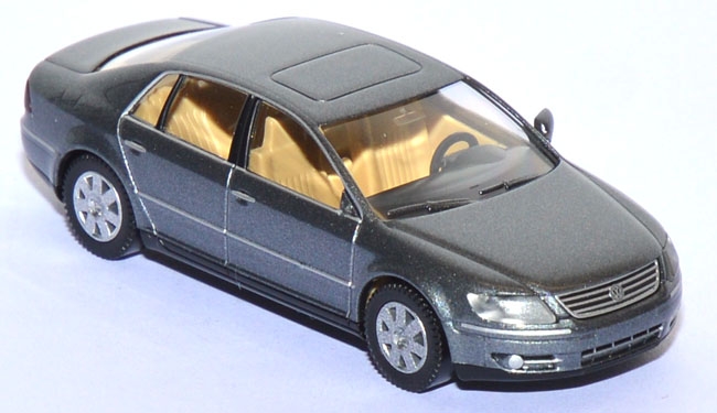 VW Phaeton coucougreymatallic