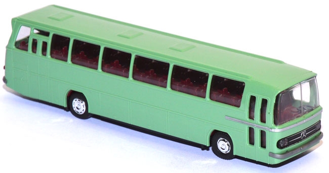 Mercedes-​​​​​​Benz O 302 Autobus grün