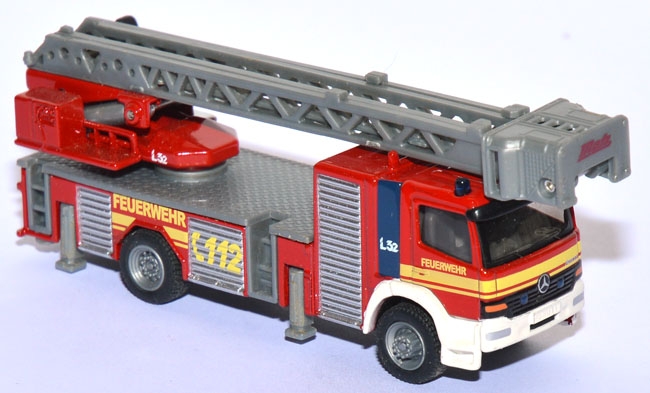 Mercedes-Benz Atego Drehleiter Feuerwehr rot