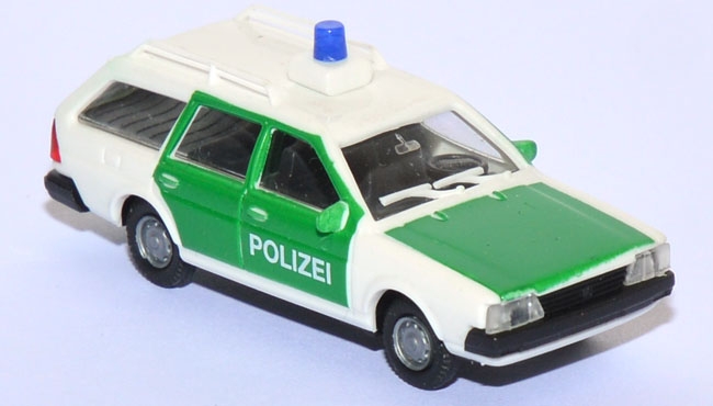 VW Passat 2 Variant Polizei grün