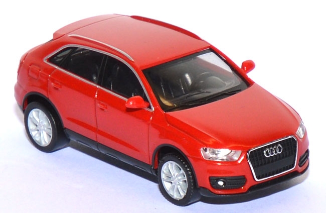 Audi Q3 SUV brillantrot