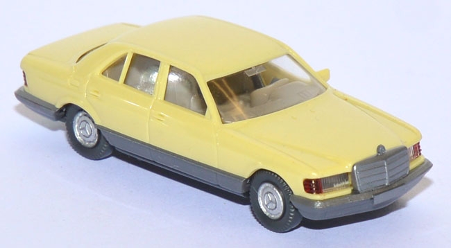 Mercedes-​​Benz 500 SE schwefelgelb