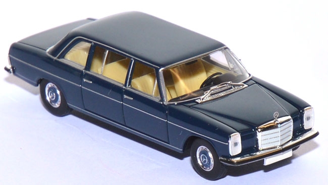 Mercedes-Benz 220 D lang stahlblau