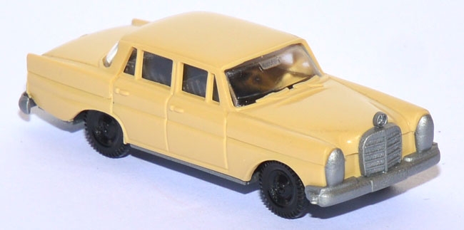 Mercedes-​Benz 220 creme