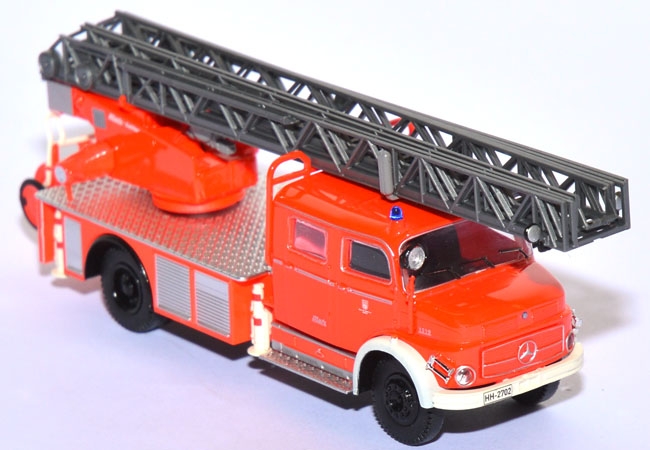 Mercedes-Benz L 1519 DLK 30 Feuerwehr Hambug Wandsbek tagesleuchtrot