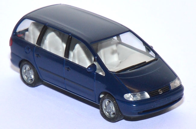 Seat Alhambra blau