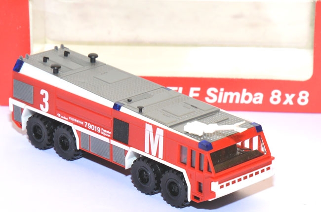 Rosenbauer GTLF Simba 8x8 Flughafen München 3 Feuerwehr rot