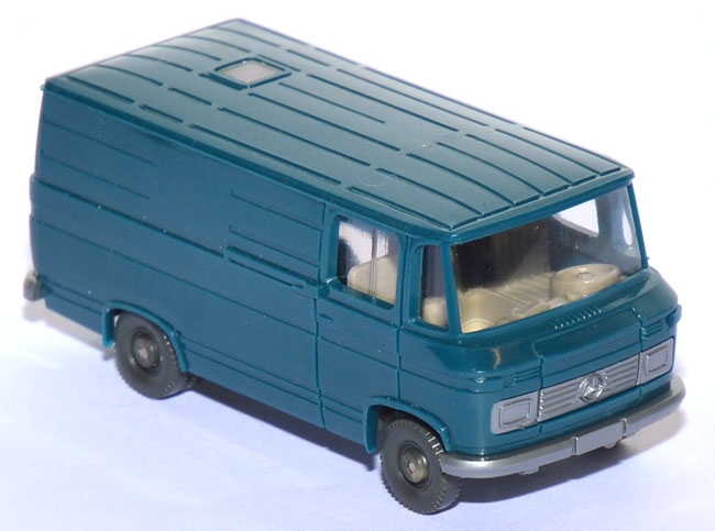 Mercedes-​Benz L 406 Kasten ozeanblau / silber