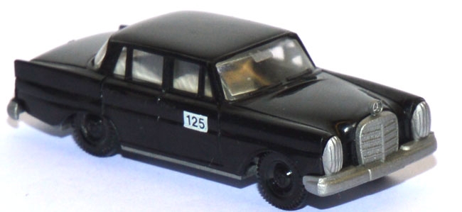 Mercedes-​Benz 220 S Taxi #125 schwarz