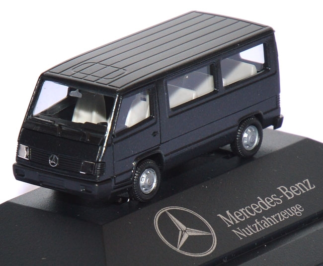 Mercedes-Benz 100 D Bus schwarzmetallic